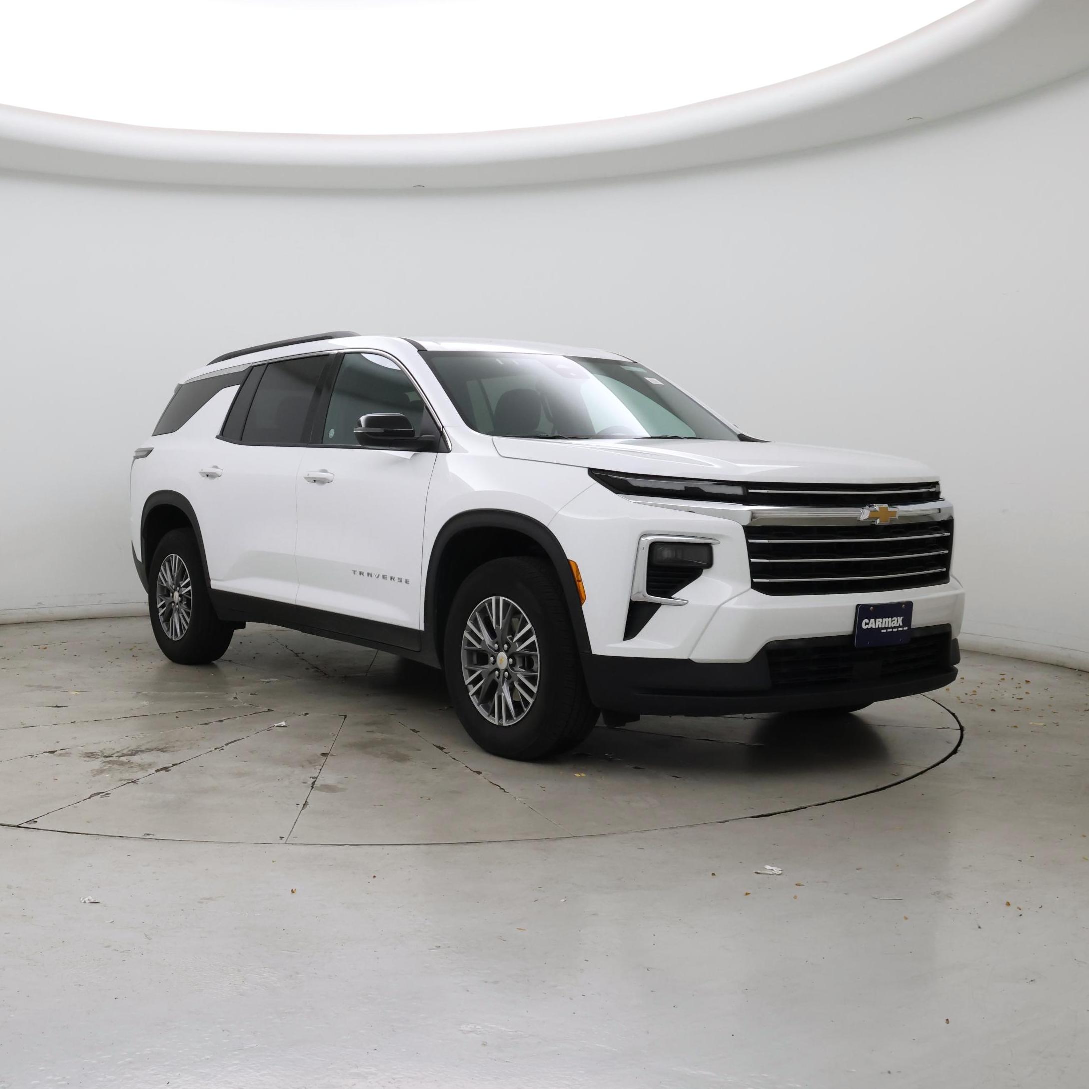 White 2026 Chevrolet Traverse SUV / Crossover Front-Wheel Drive Automatic