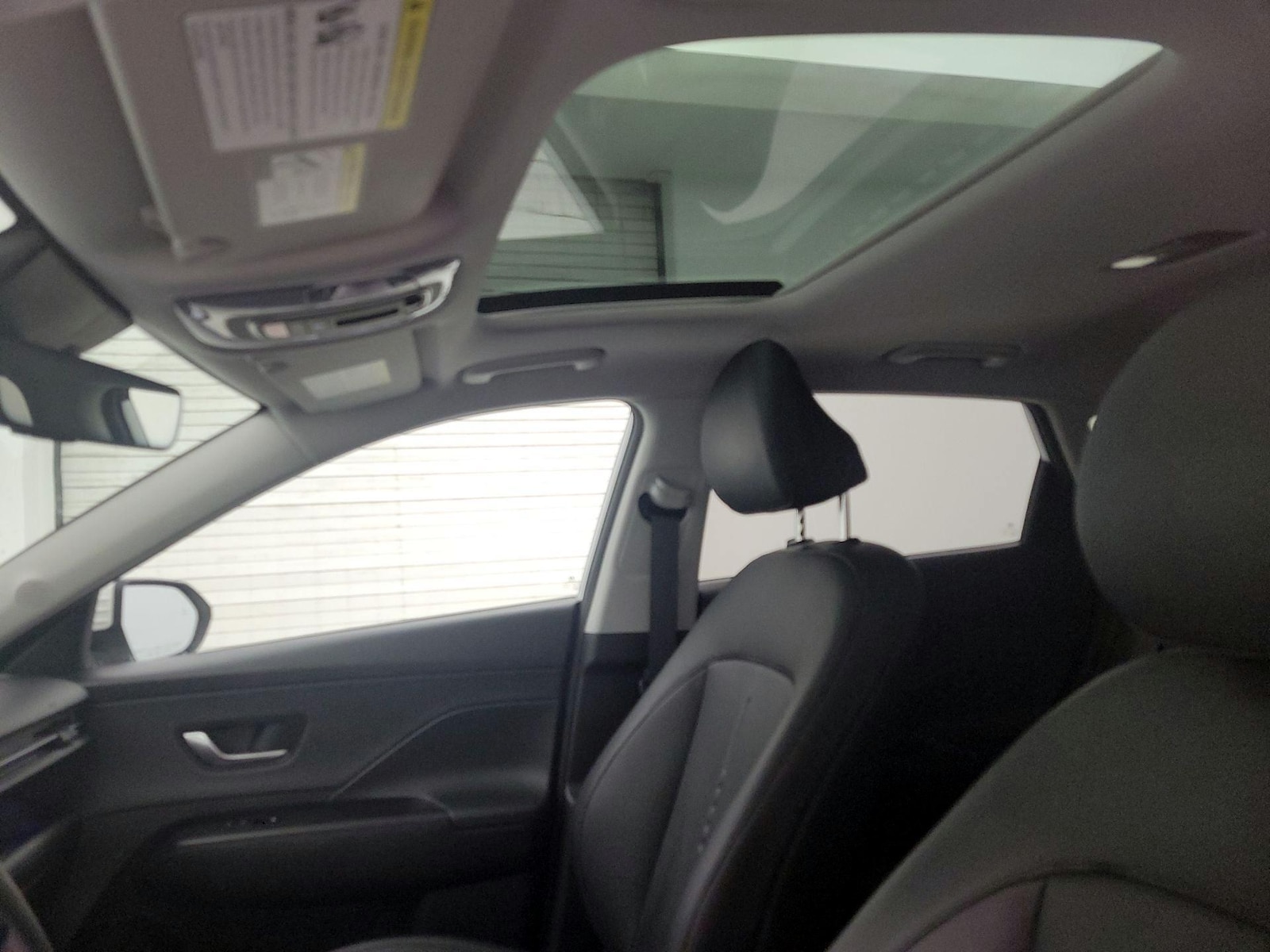 Sunroof(s) & Overhead Airbags