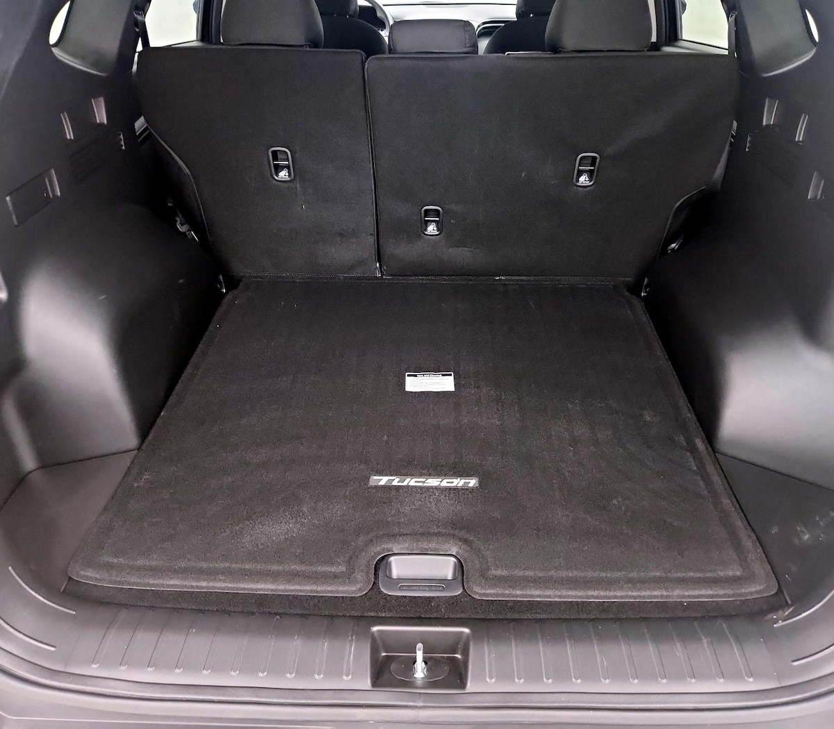 Trunk/Cargo (Seats Up)
