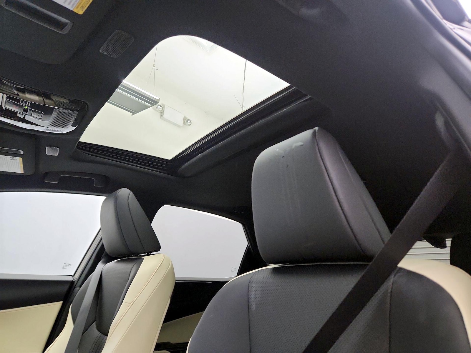 Sunroof(s) & Overhead Airbags