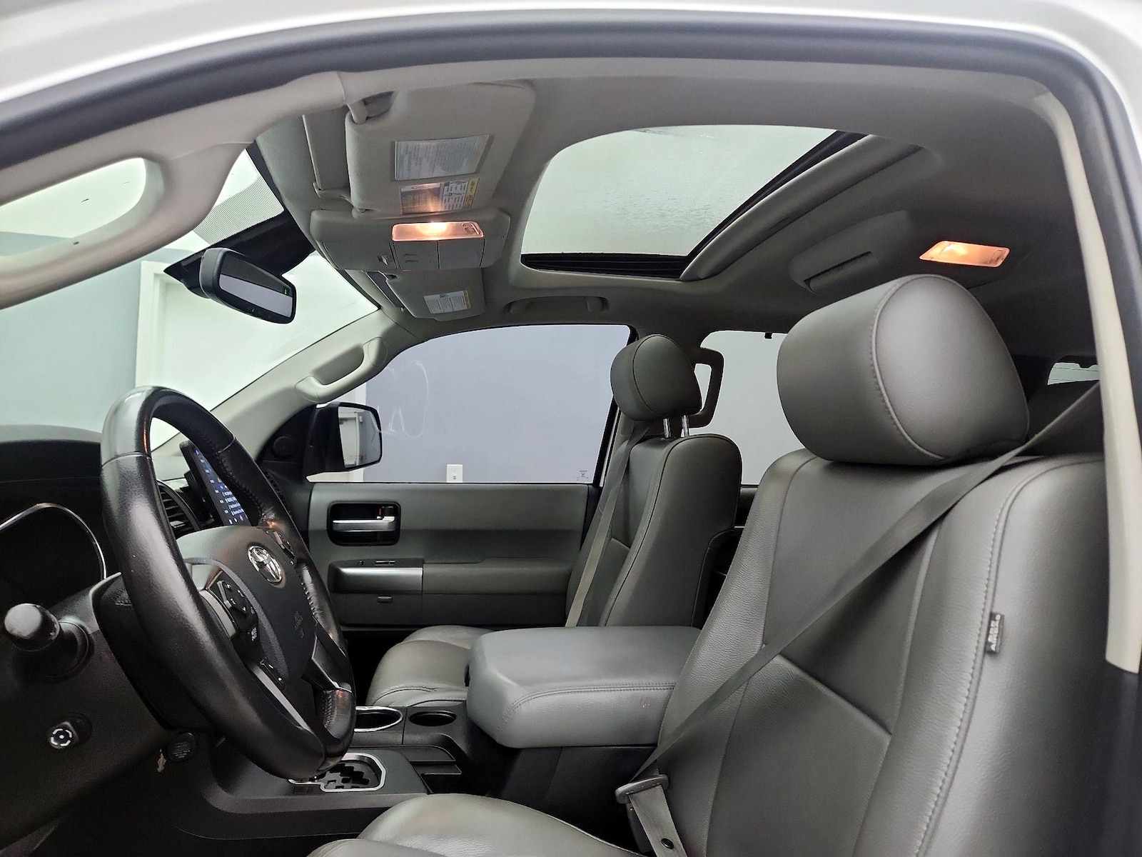 Sunroof(s) & Overhead Airbags