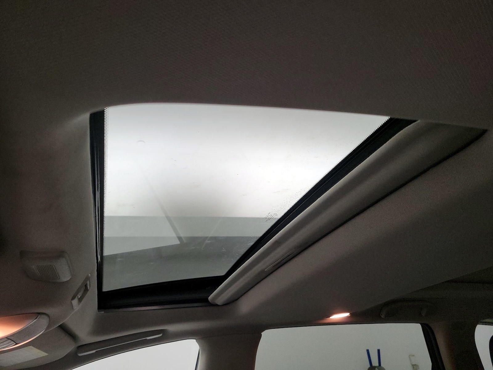 Sunroof(s) & Skylight(s)