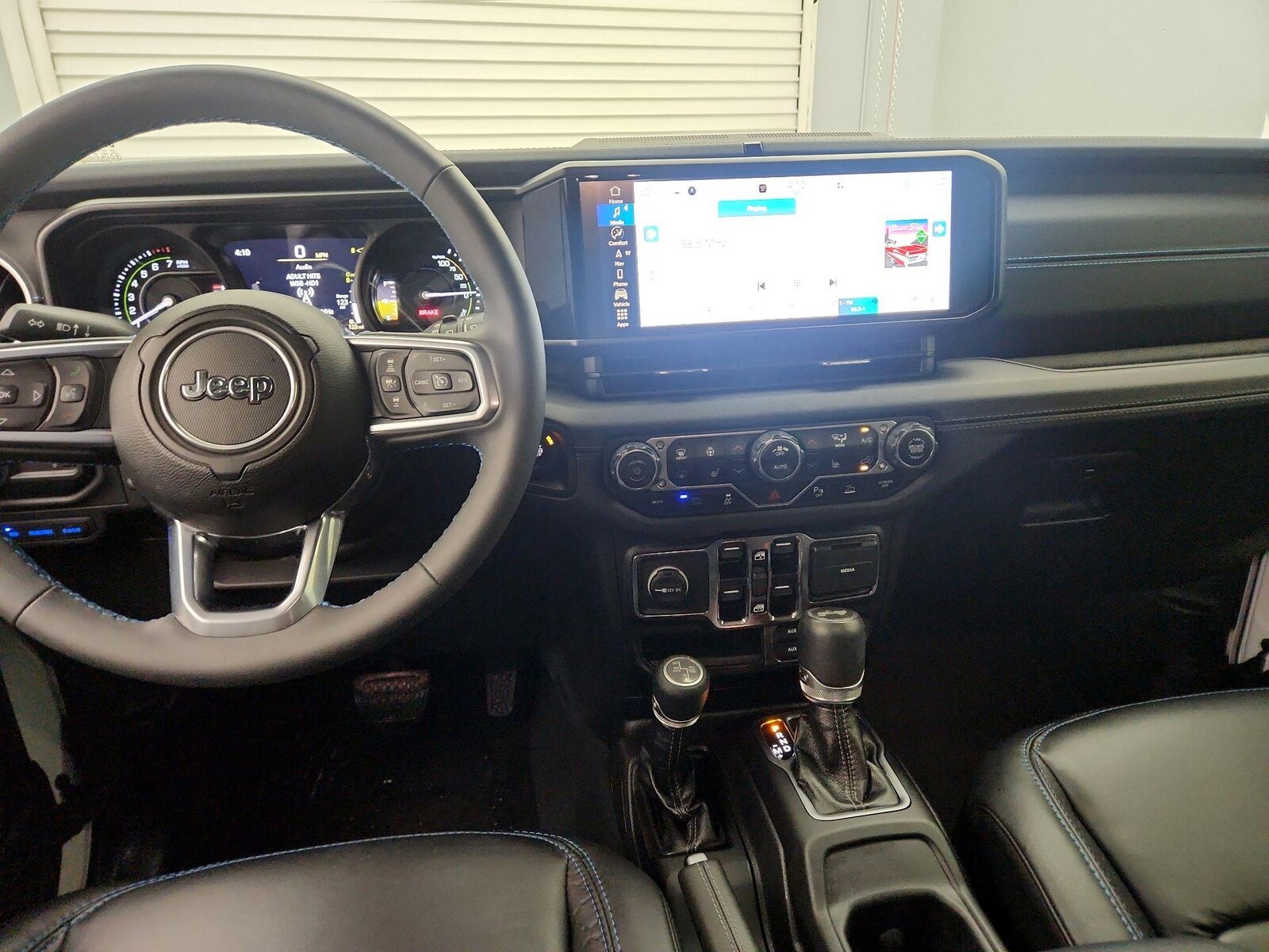 Apple CarPlay® & Android Auto™