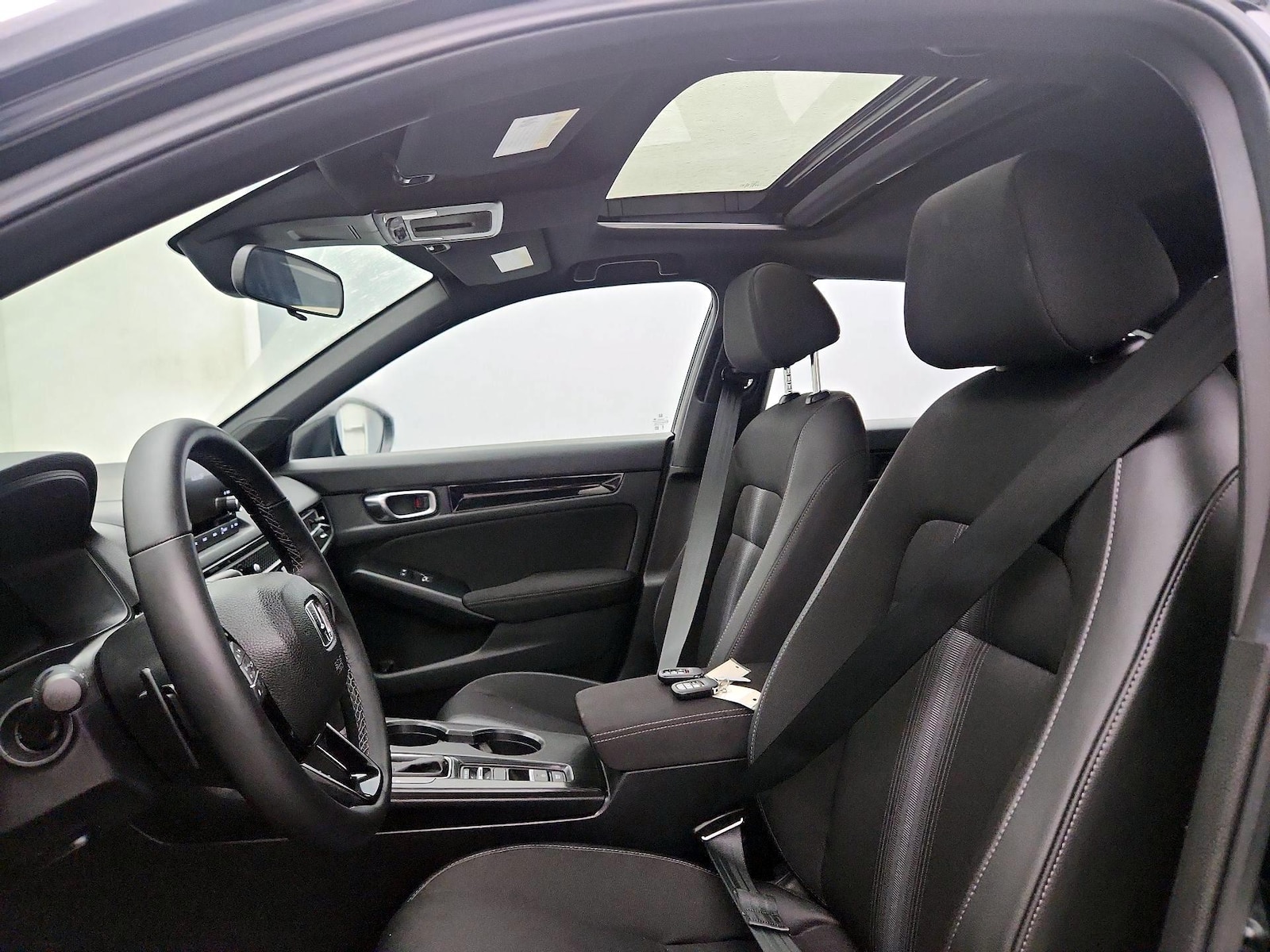 Sunroof(s) & Overhead Airbags