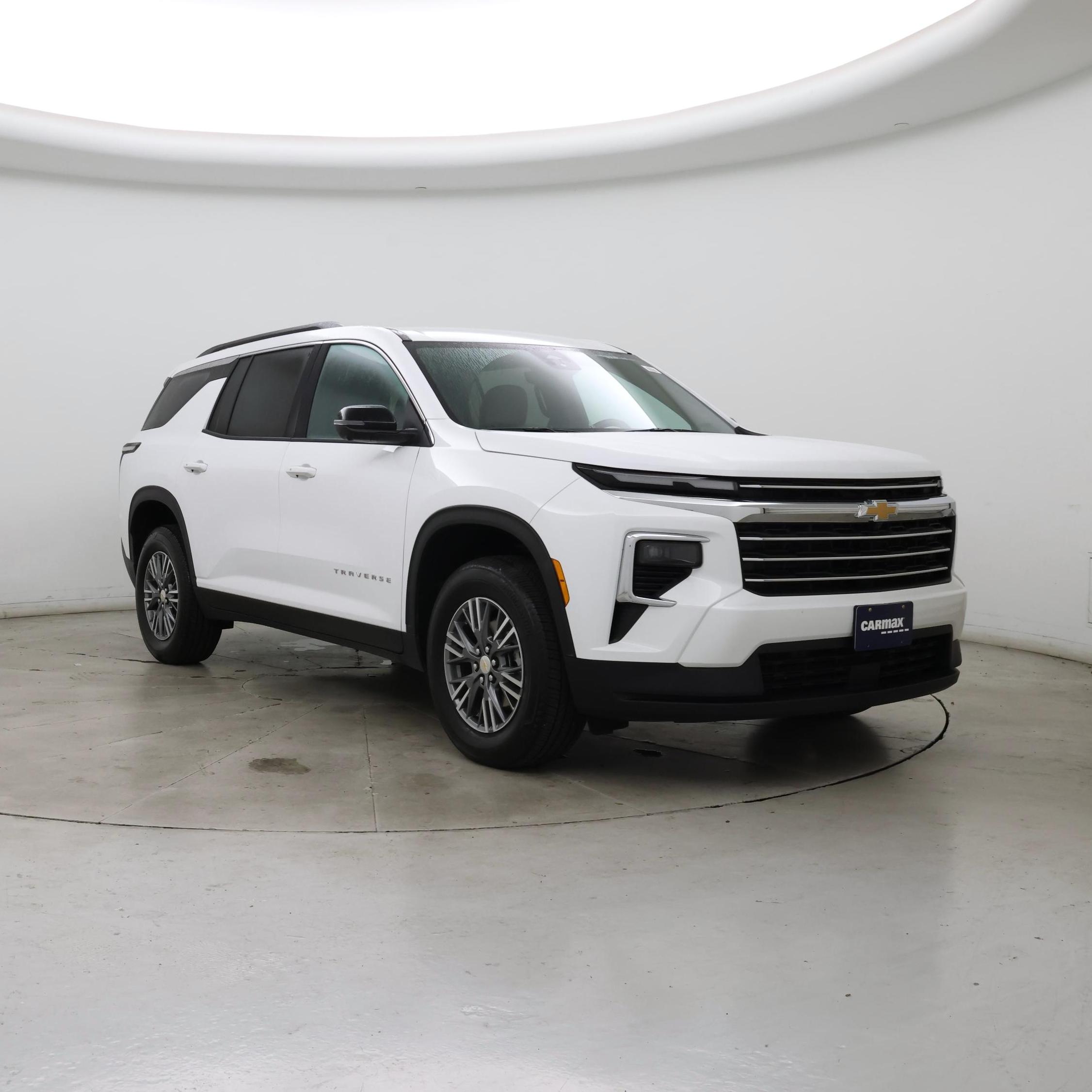 White 2026 Chevrolet Traverse SUV / Crossover Front-Wheel Drive Automatic