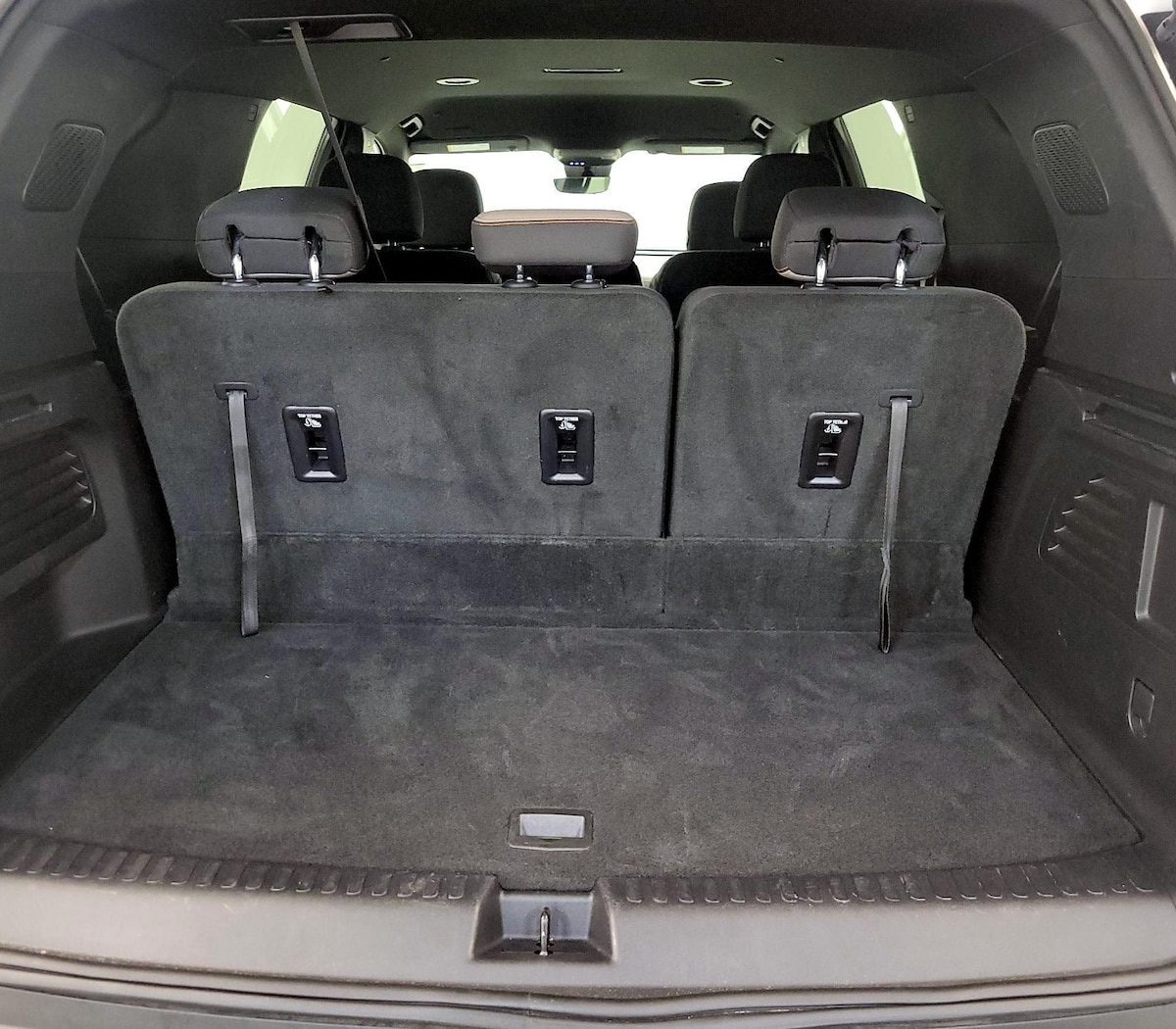 Trunk/Cargo (Seats Up)