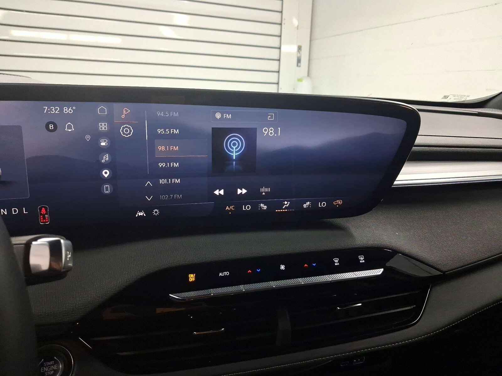 2026 Buick Enclave Preferred - Photo 14