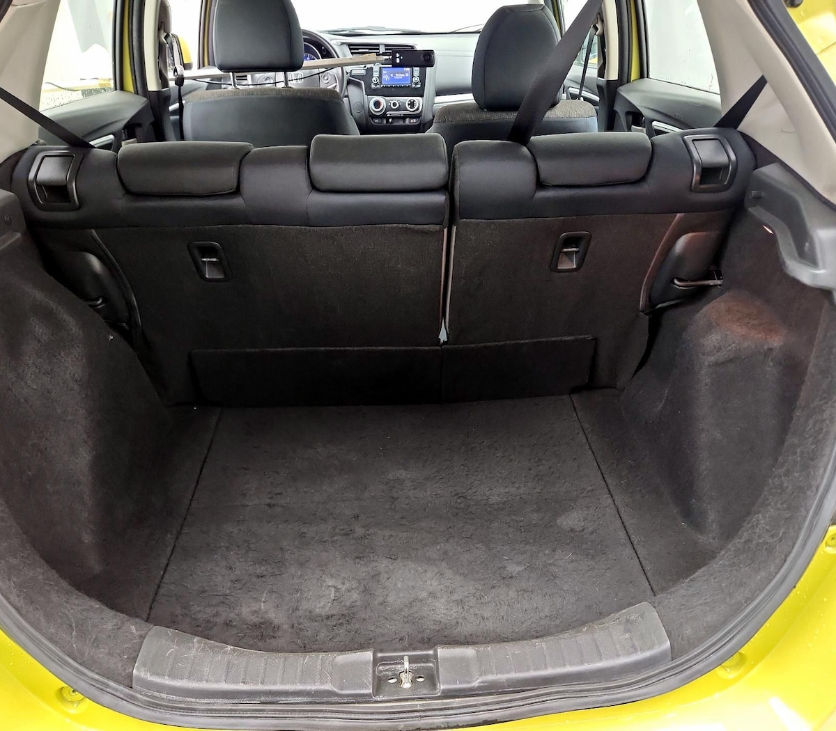 Trunk/Cargo (Seats Up)