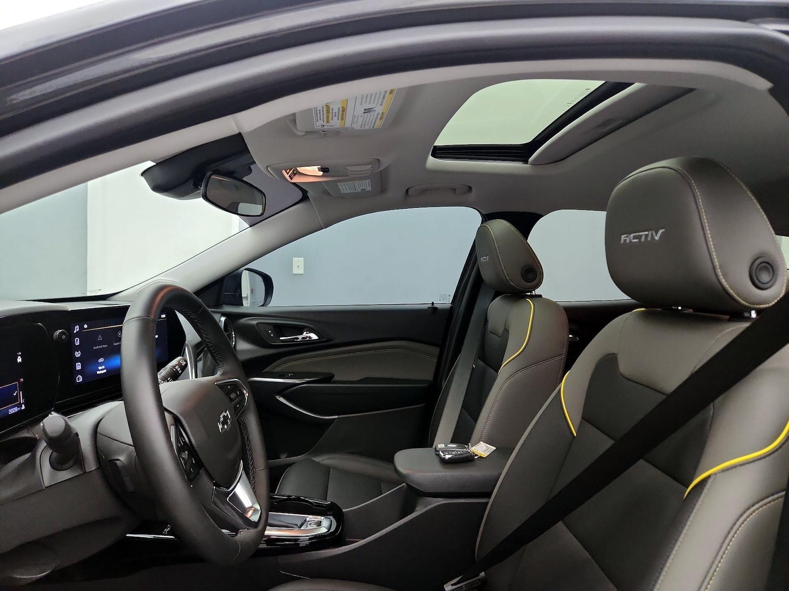 Sunroof(s) & Overhead Airbags