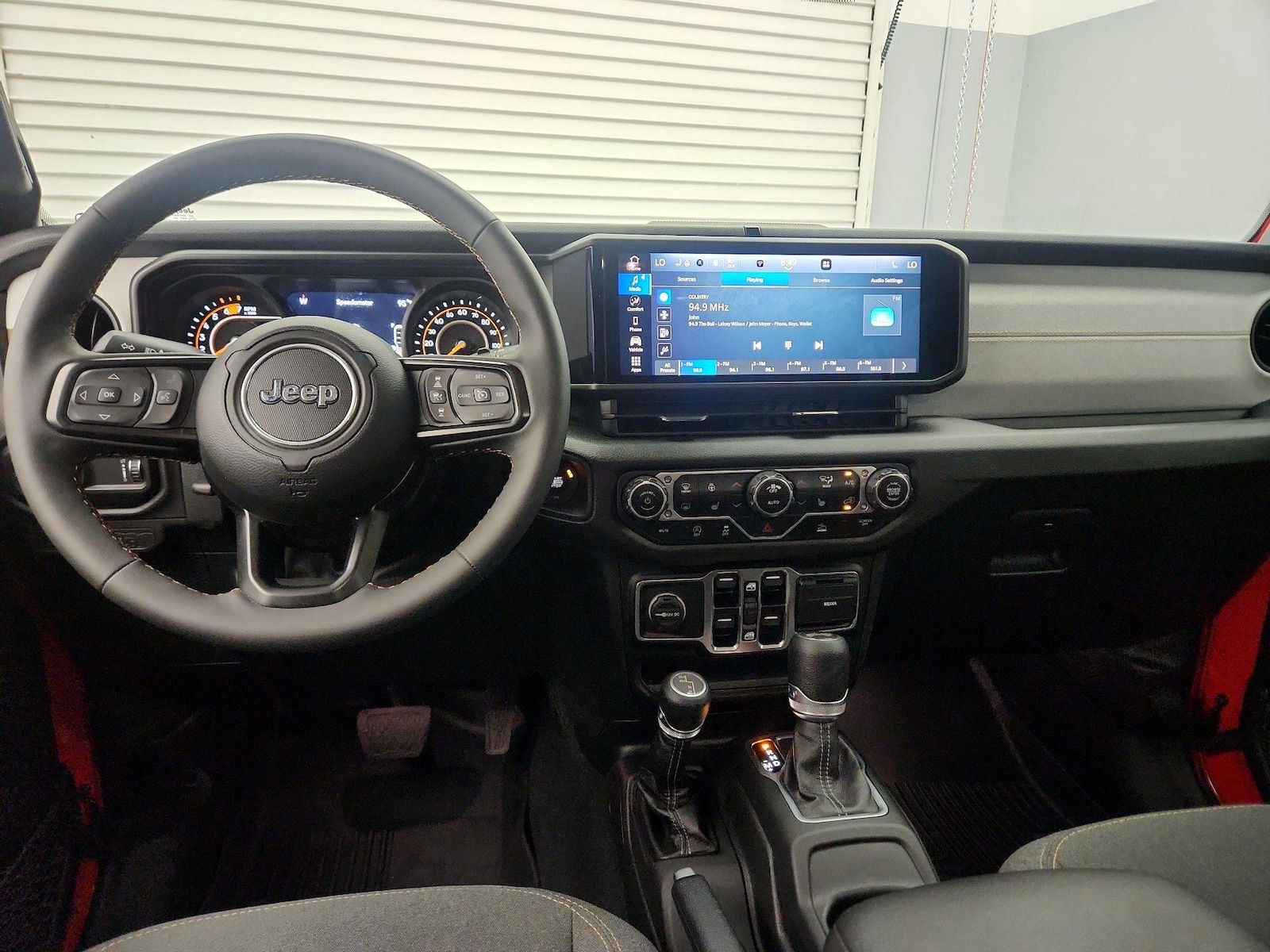 Apple CarPlay® & Android Auto™