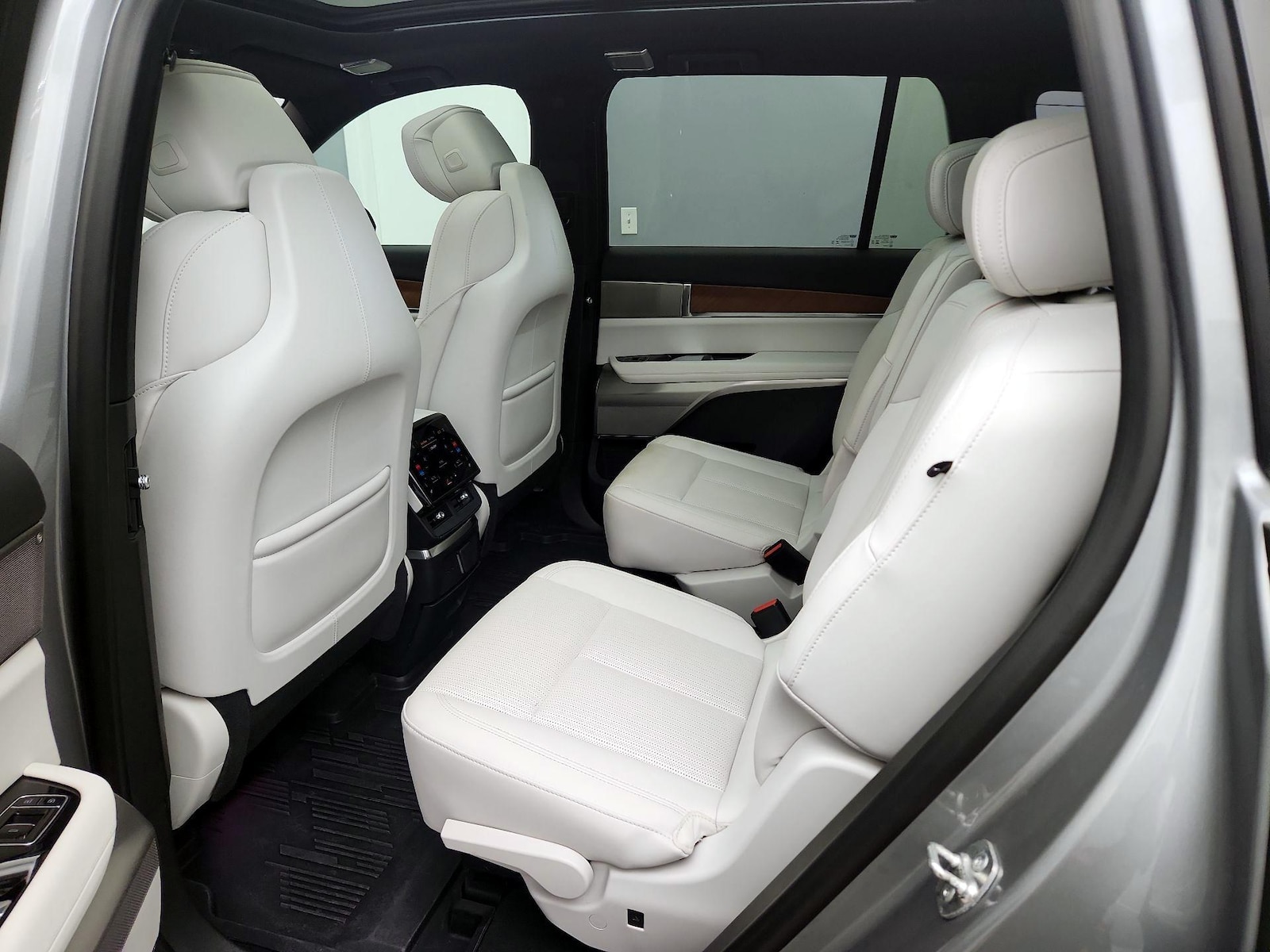 Rear Air Conditioning