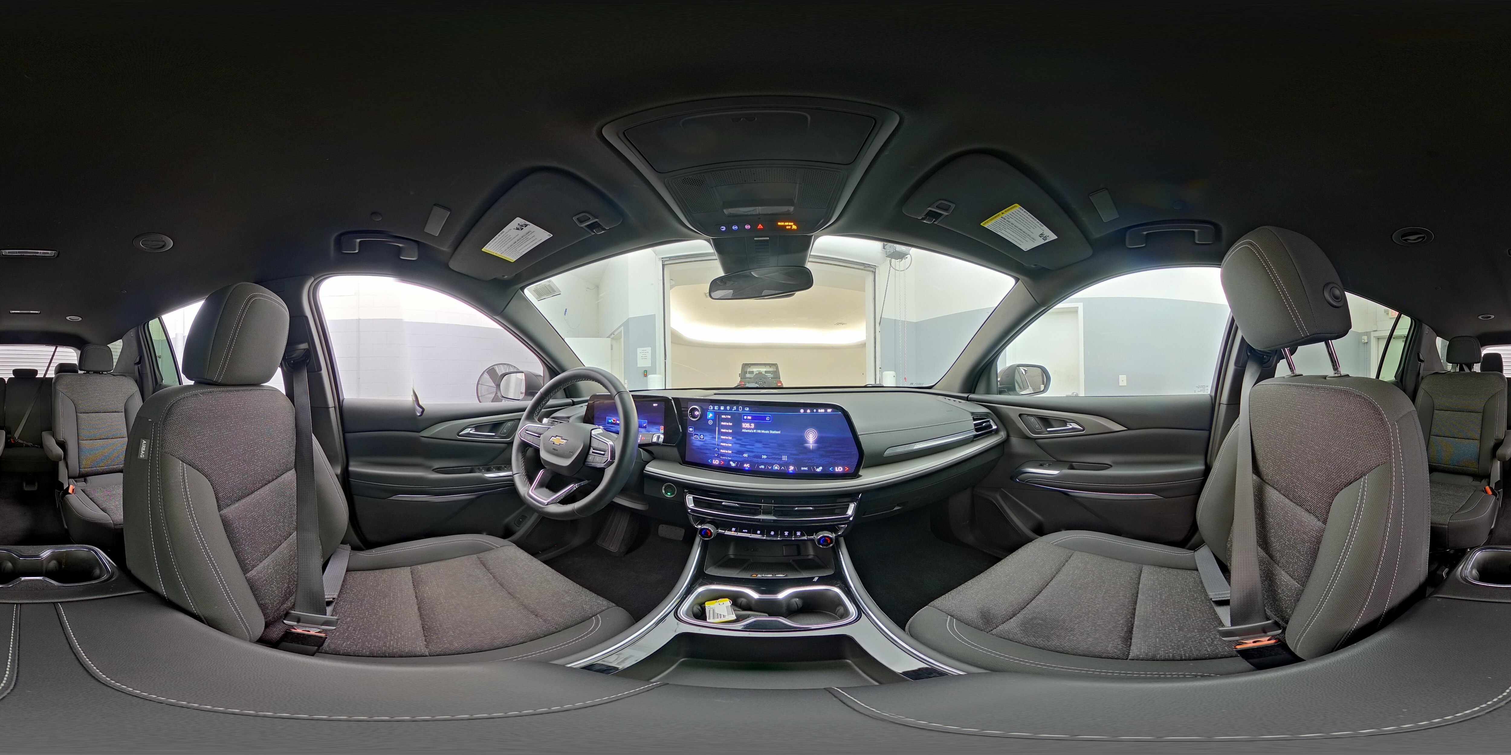 2025 Chevrolet Traverse LT - Photo 24