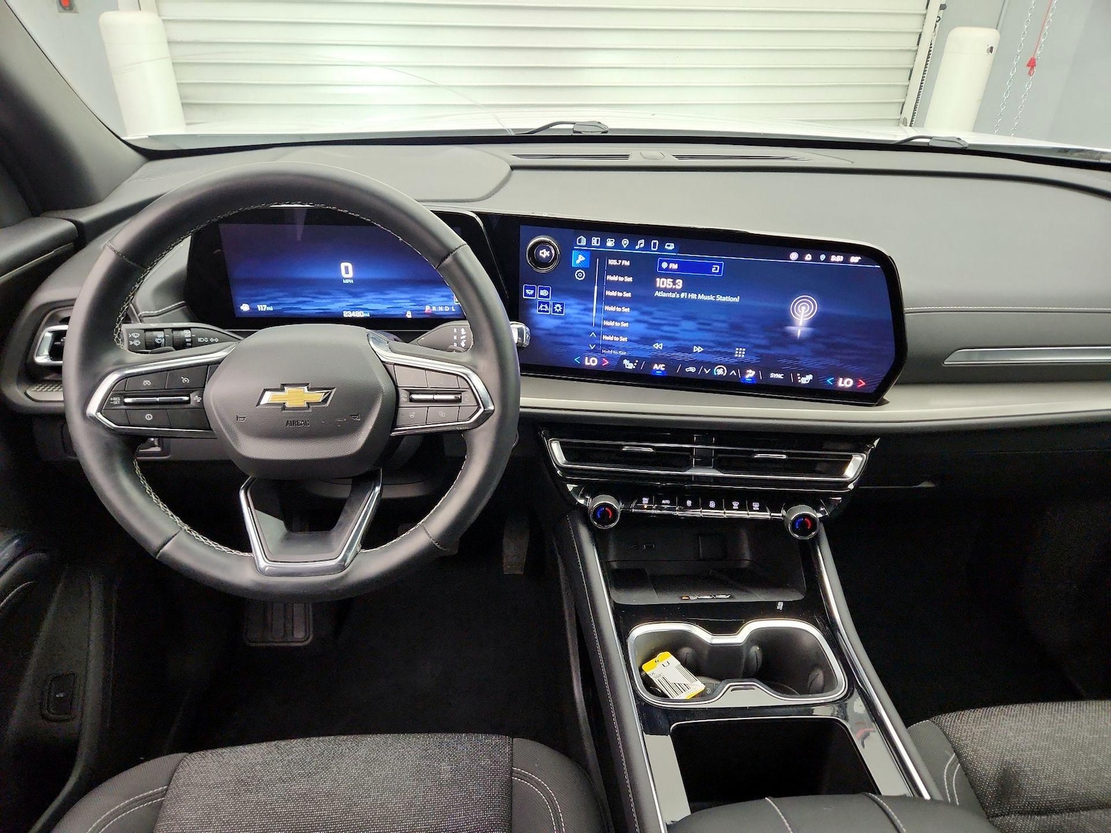 2025 Chevrolet Traverse LT - Photo 10