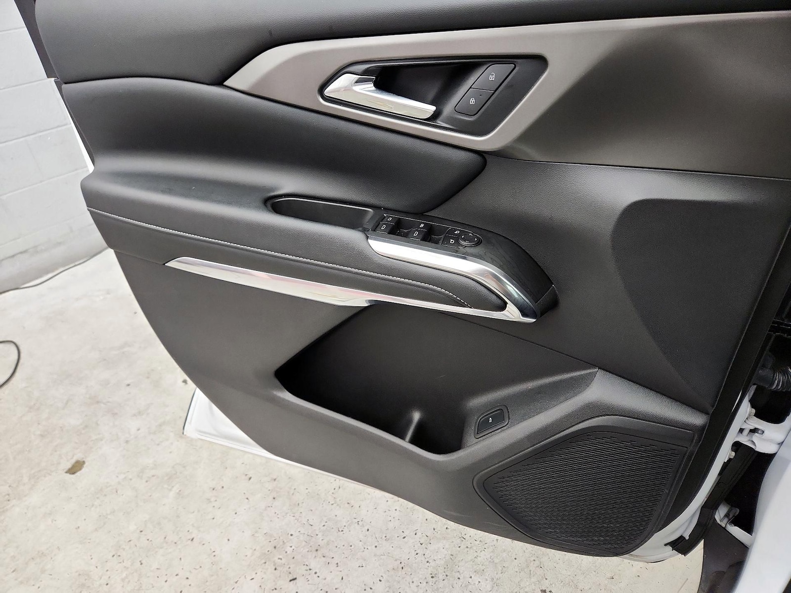 2025 Chevrolet Traverse LT - Photo 13