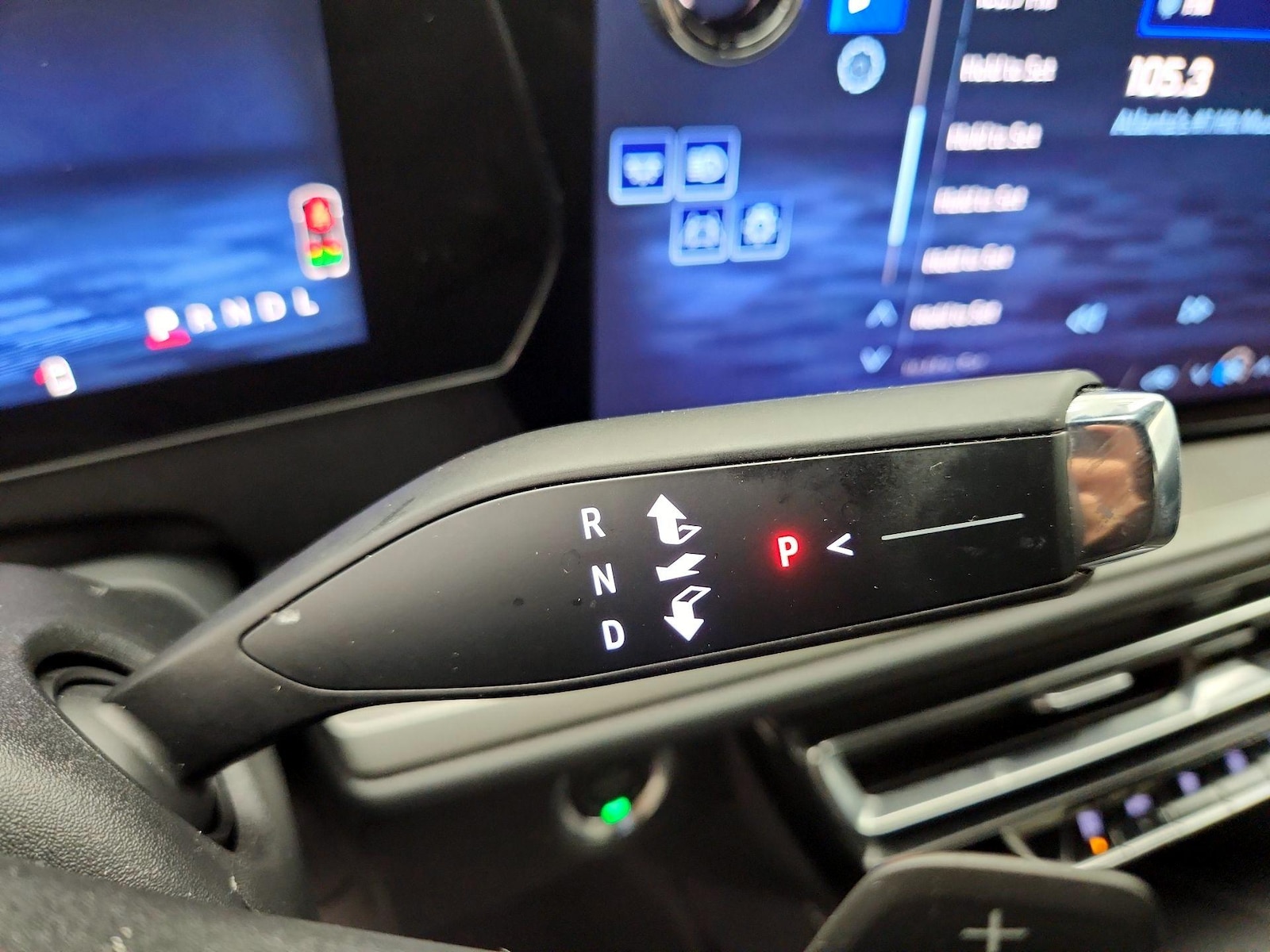 2025 Chevrolet Traverse LT - Photo 18