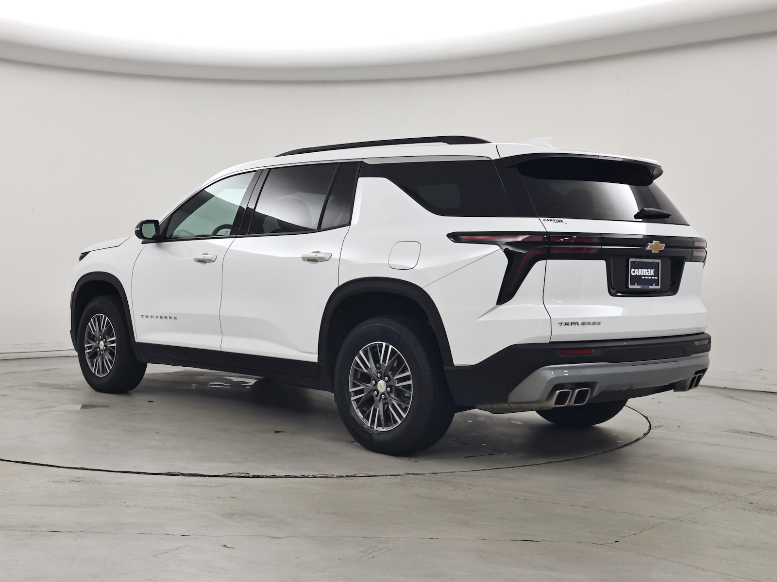 2025 Chevrolet Traverse LT - Photo 3