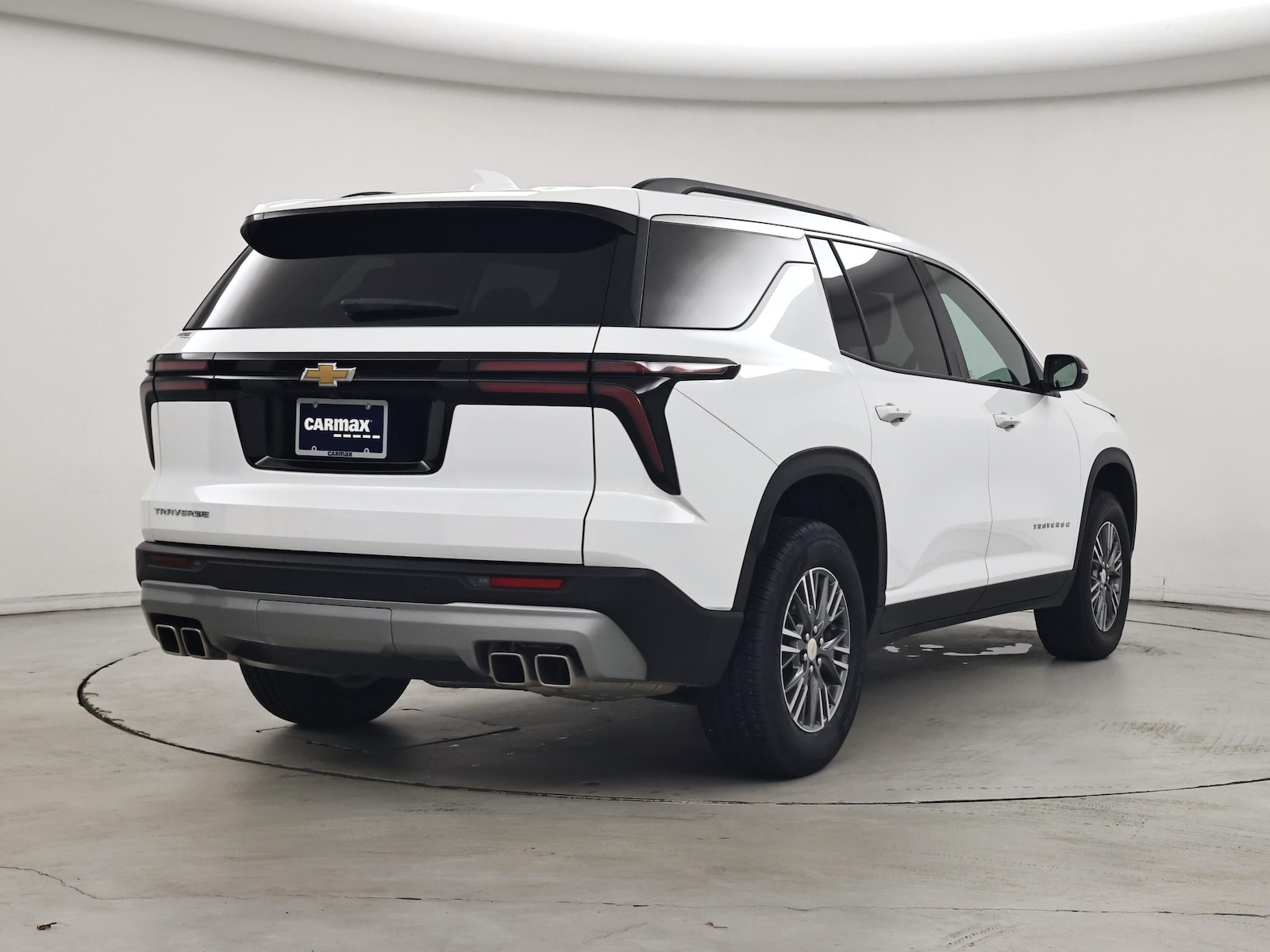 2025 Chevrolet Traverse LT - Photo 9
