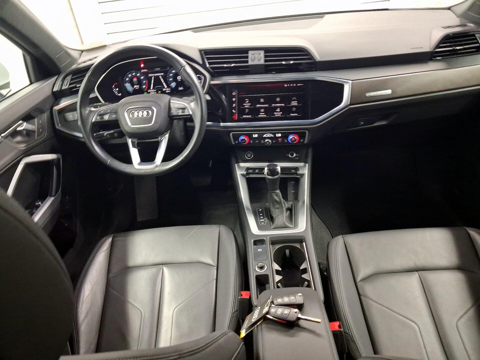 Apple CarPlay® & Android Auto™