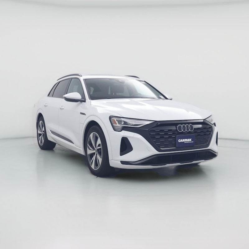 2024 Audi Q8 e-tron Premium