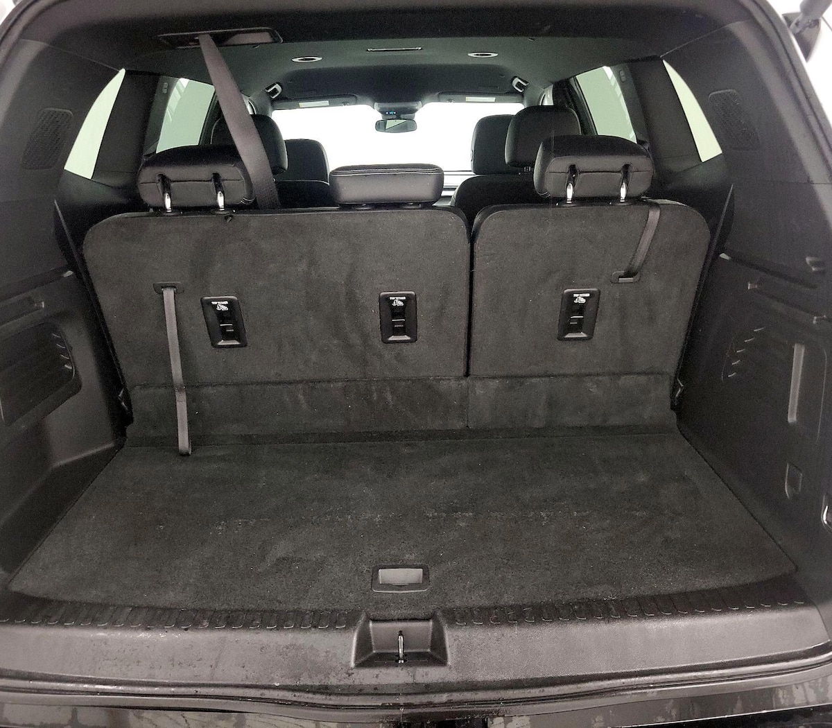 Trunk/Cargo (Seats Up)