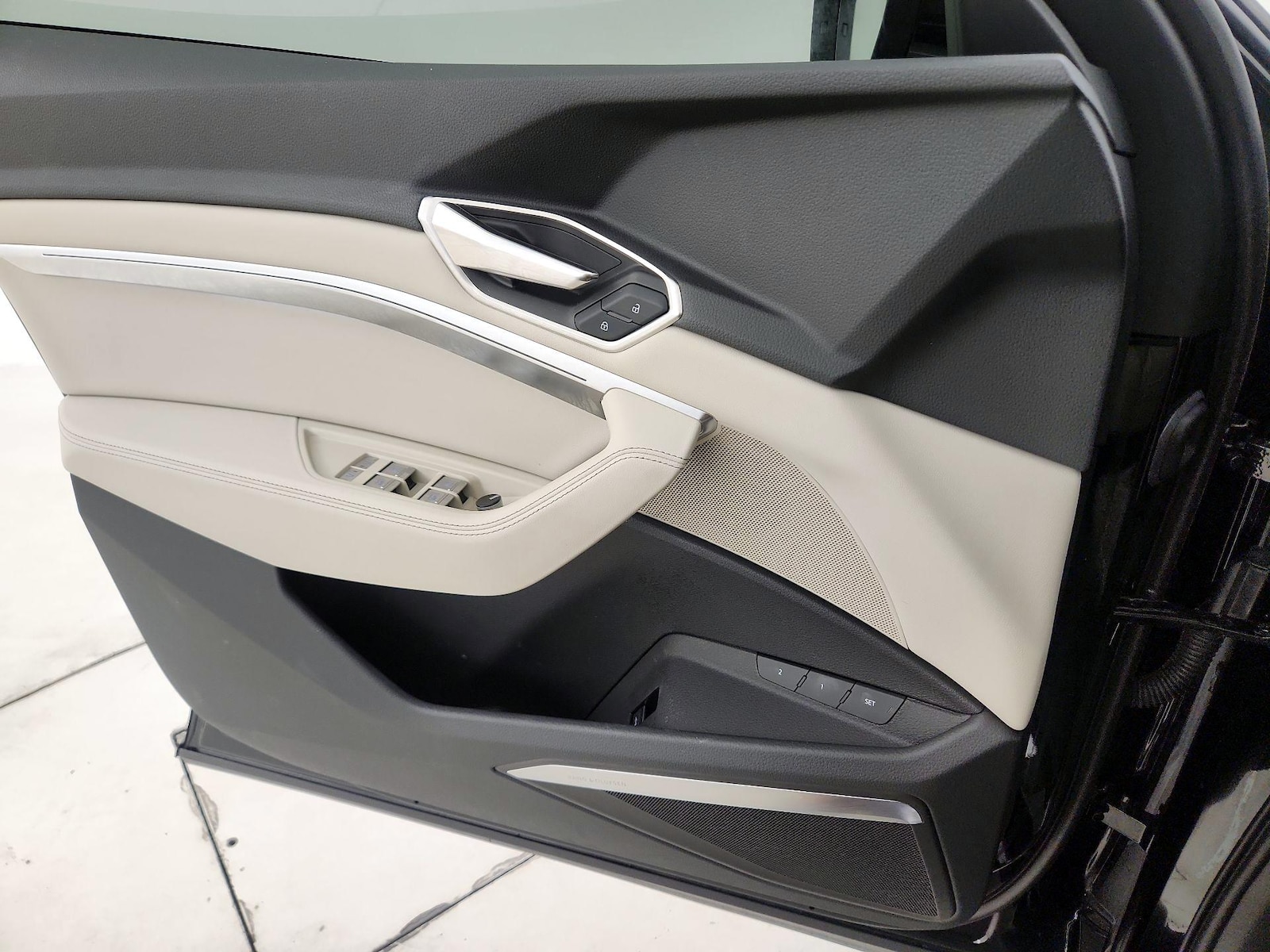 2024 Audi Q8 e-tron Premium Plus - Photo 13