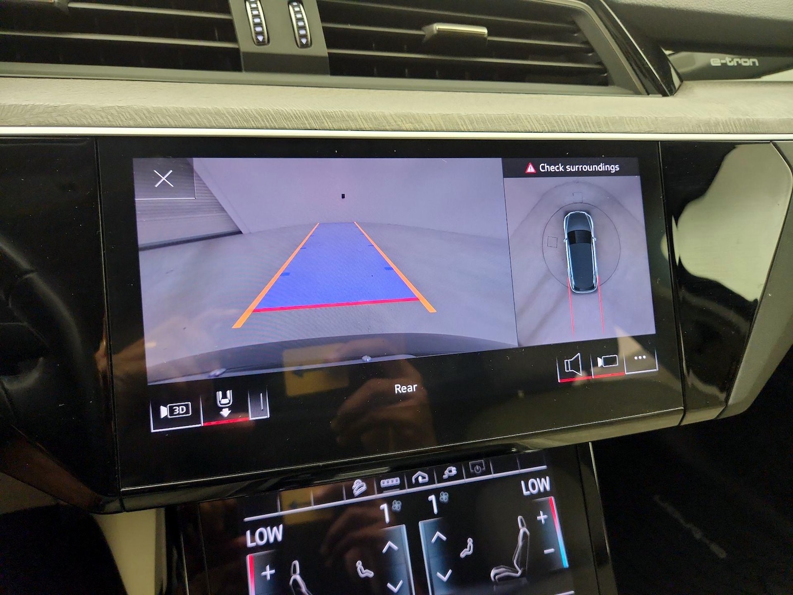 2024 Audi Q8 e-tron Premium Plus - Photo 16
