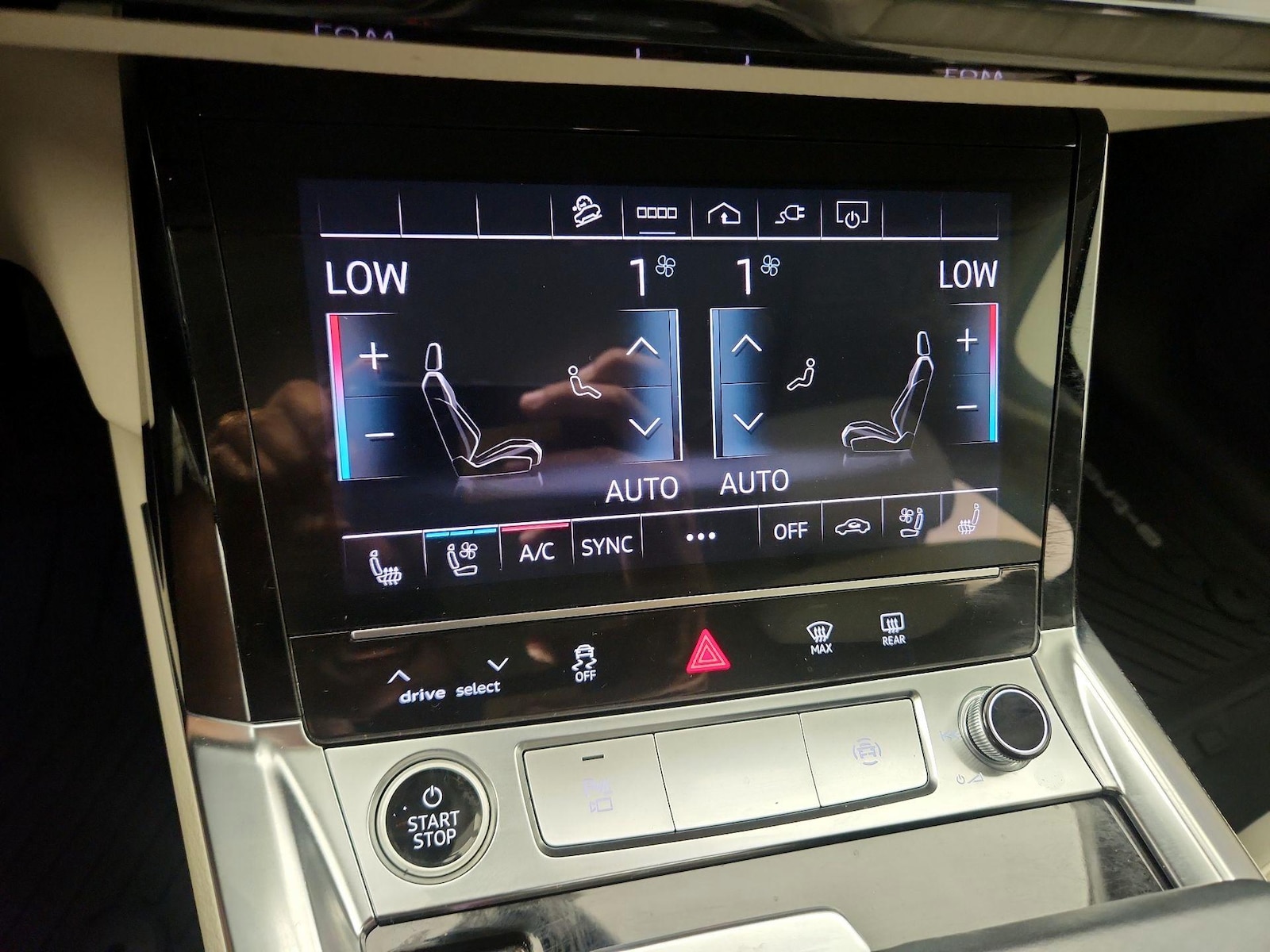 2024 Audi Q8 e-tron Premium Plus - Photo 18