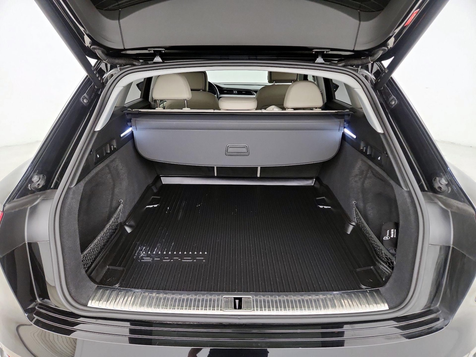 2024 Audi Q8 e-tron Premium Plus - Photo 23