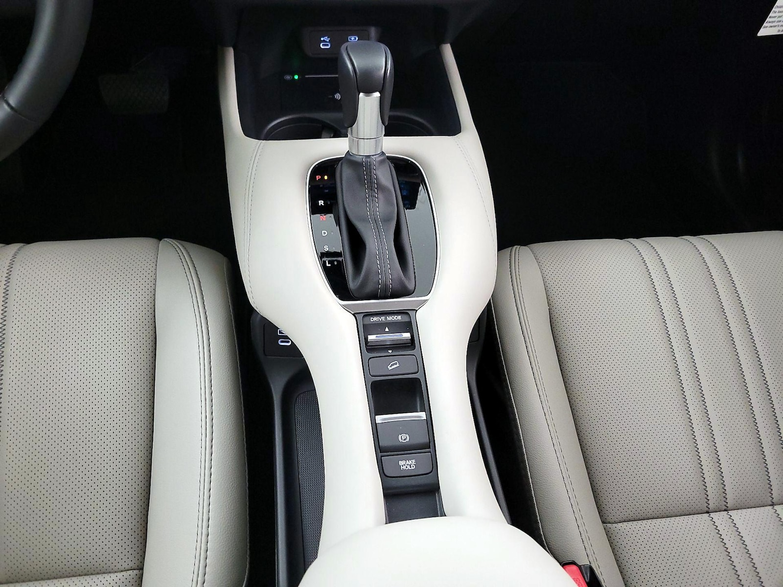2026 Honda HR-V EX-L - Photo 17