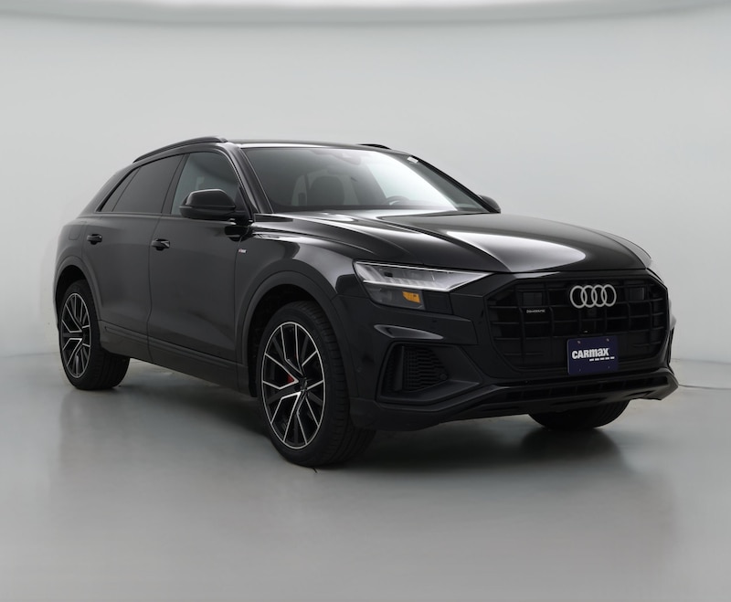 2023 Audi Q8 Premium Plus