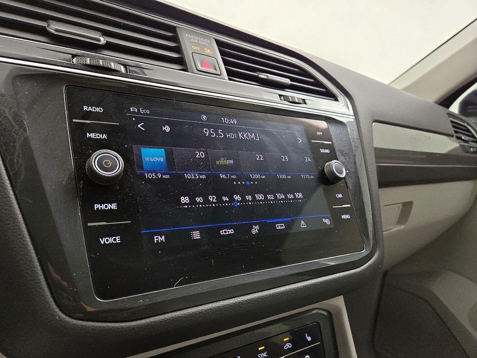 2024 Volkswagen Tiguan SE - Photo 16