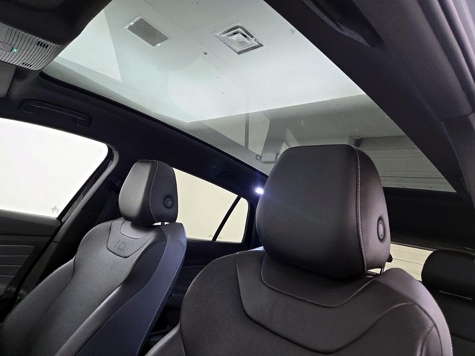 Skylight(s) & Overhead Airbags