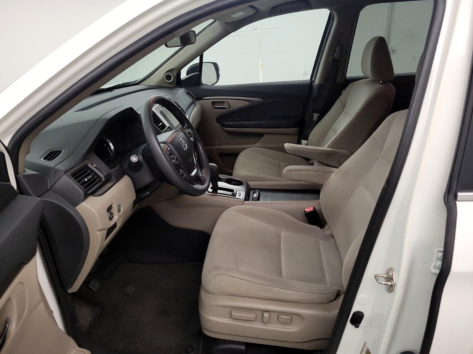 Power Seat(s) & Side Airbags
