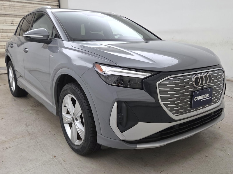2024 Audi Q4 e-tron Premium