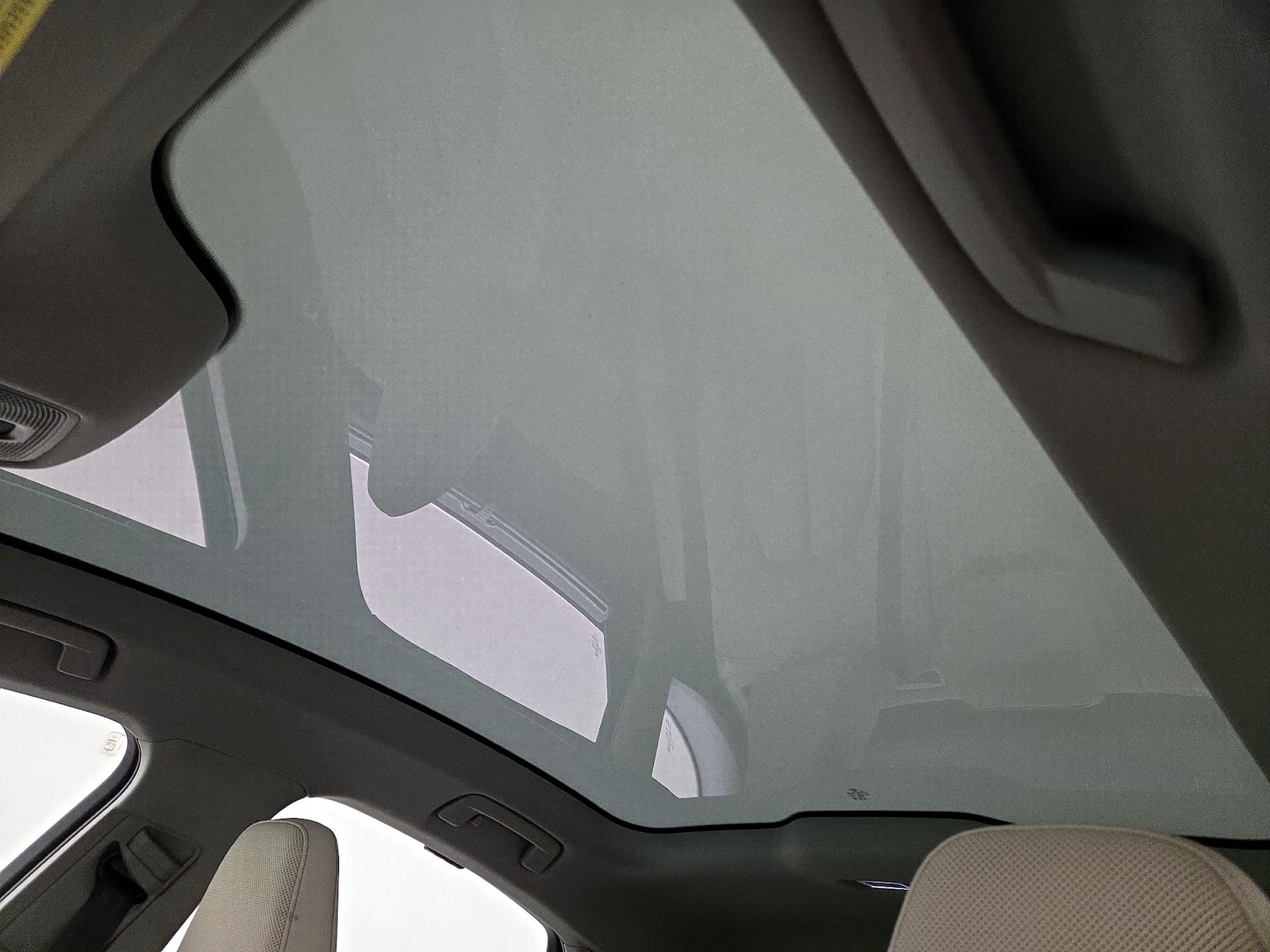 Skylight(s) & Overhead Airbags