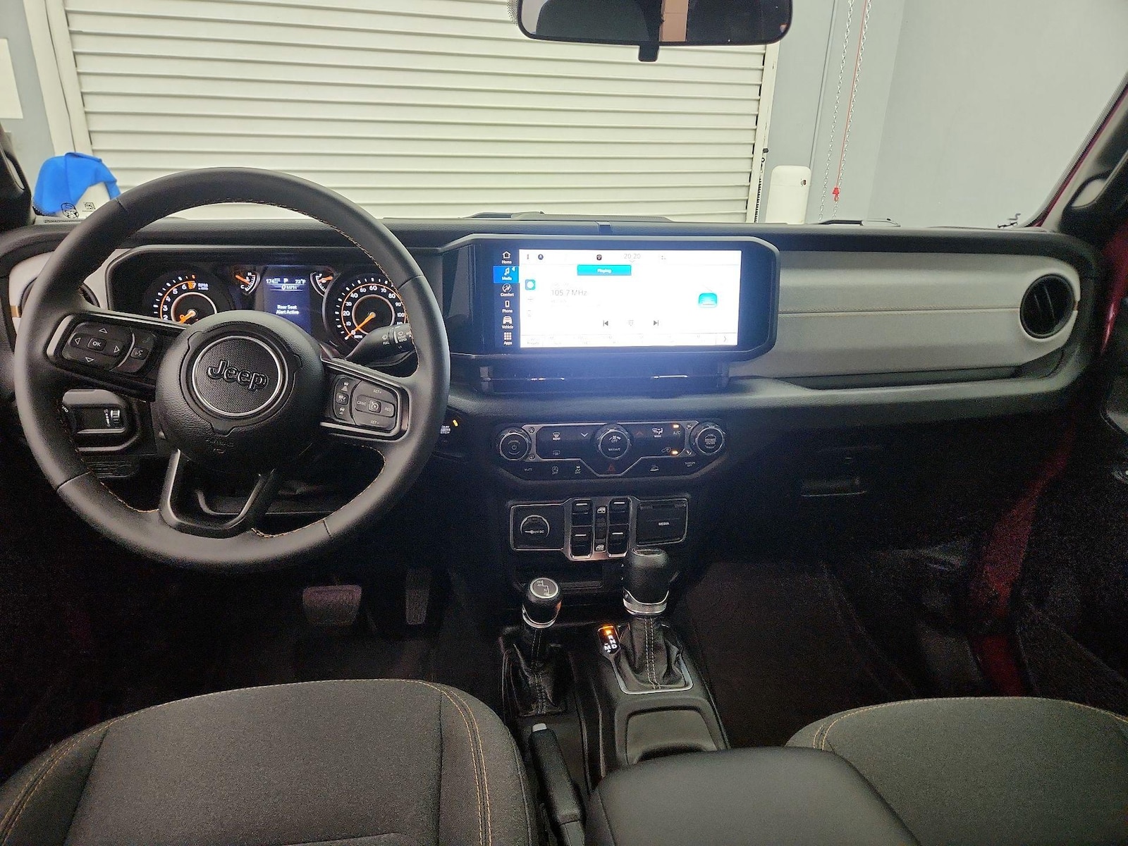 Apple CarPlay® & Android Auto™