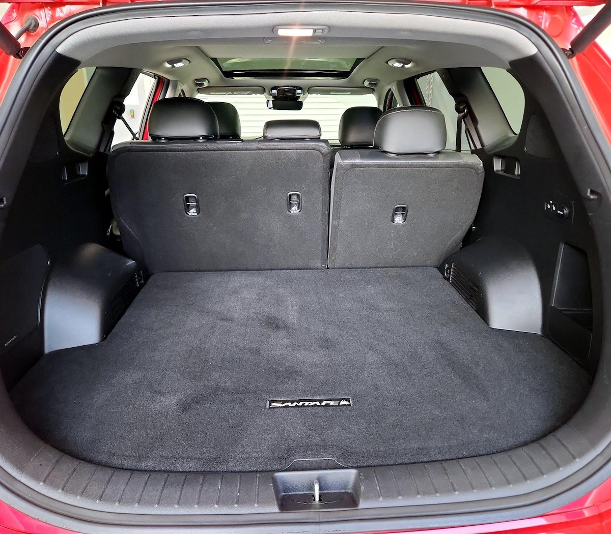 Trunk/Cargo (Seats Up)