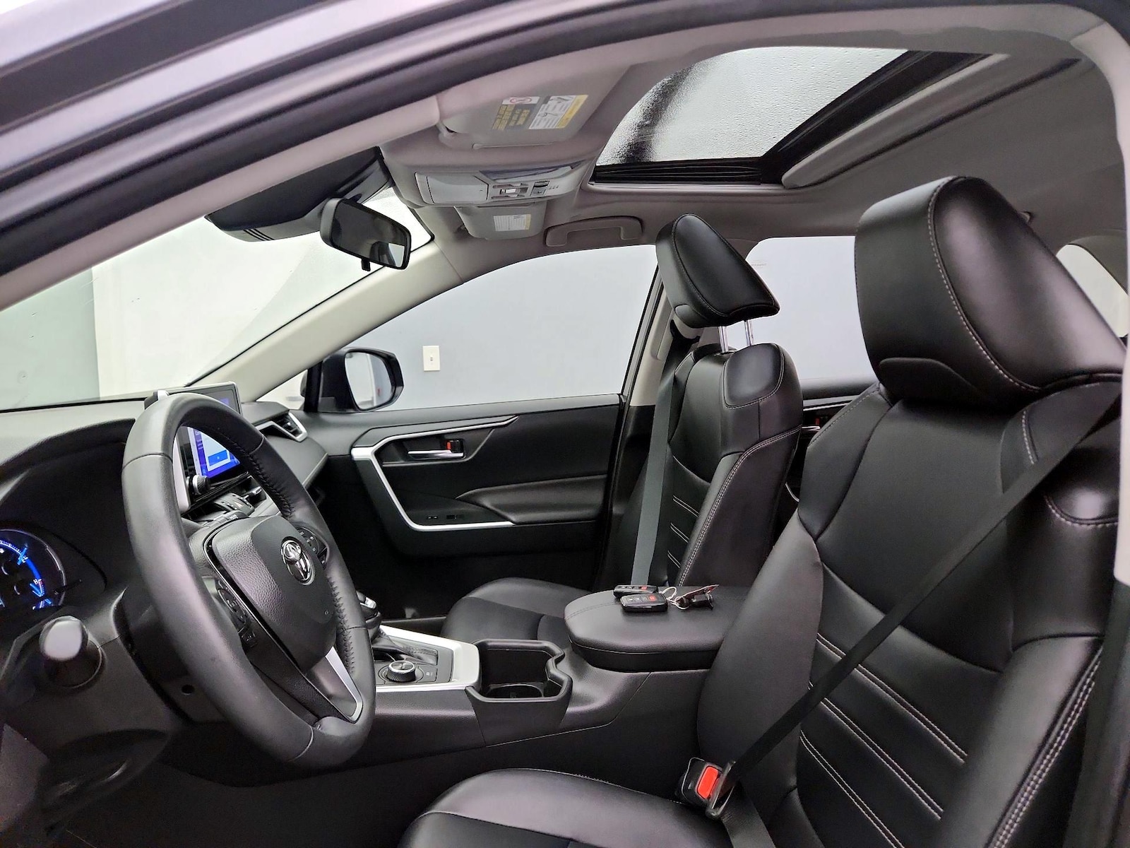 Sunroof(s) & Overhead Airbags