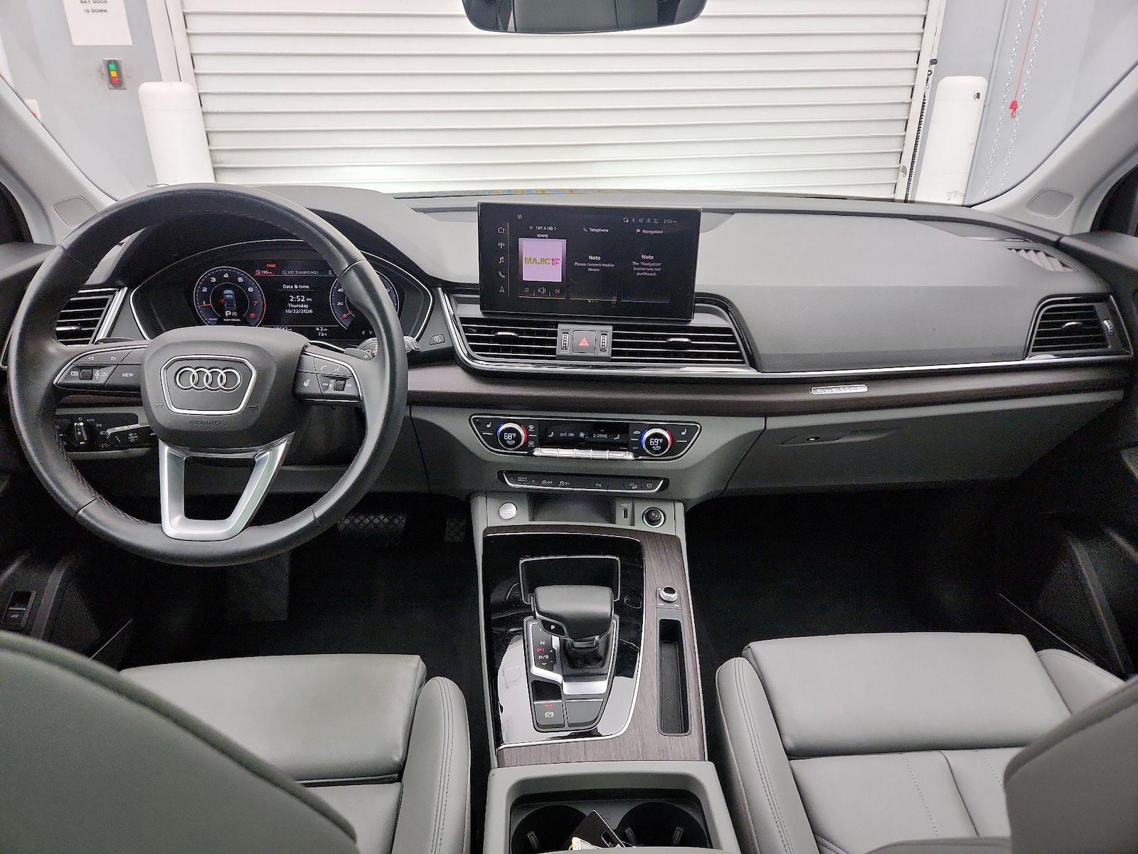 Apple CarPlay® & Android Auto™