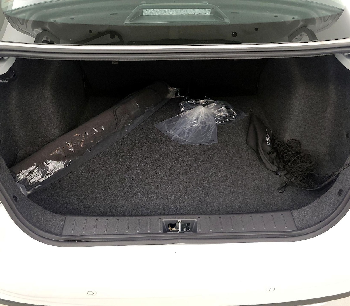 Trunk/Cargo (Seats Up)
