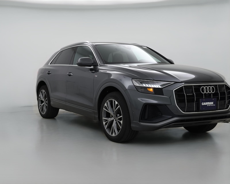 2023 Audi Q8 Premium Plus