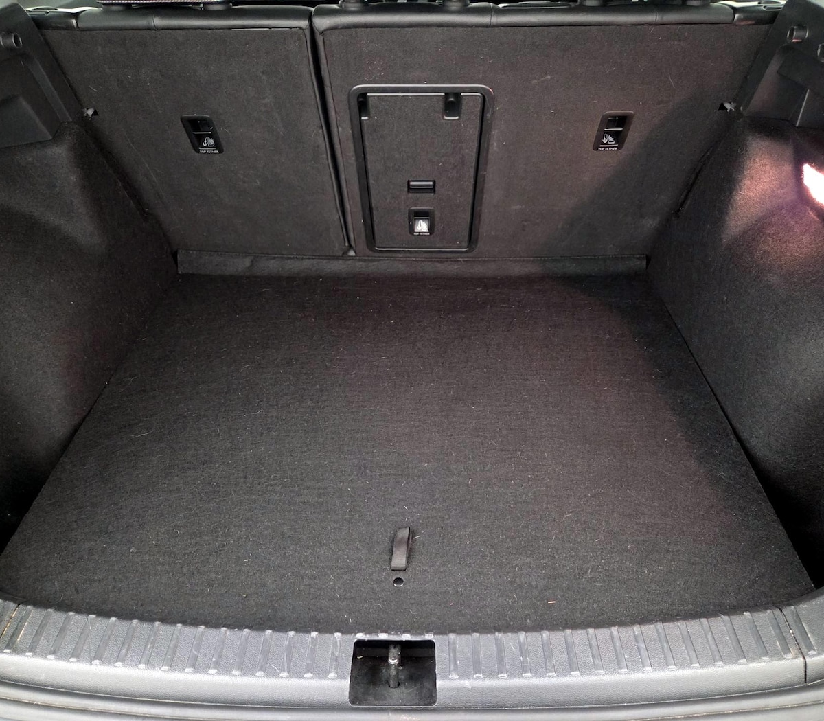 Trunk/Cargo (Seats Up)