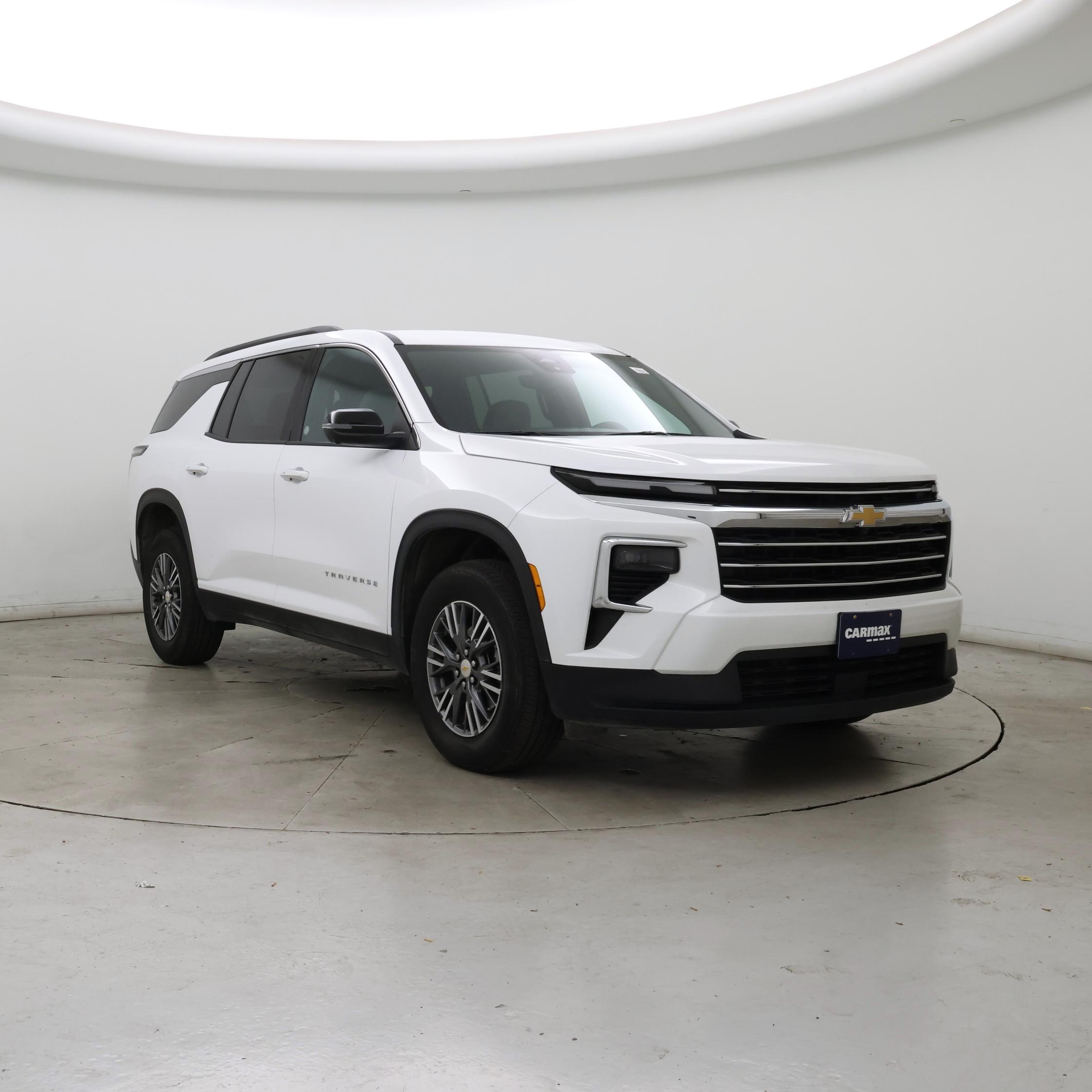 White 2026 Chevrolet Traverse SUV / Crossover Front-Wheel Drive Automatic
