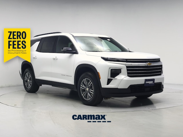 White 2026 Chevrolet Traverse SUV / Crossover Front-Wheel Drive Automatic
