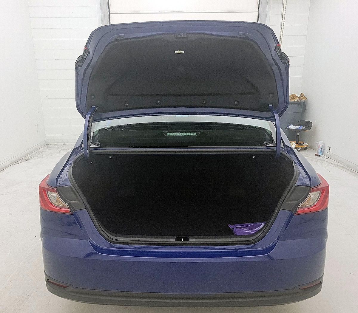 Trunk/Cargo (Seats Up)