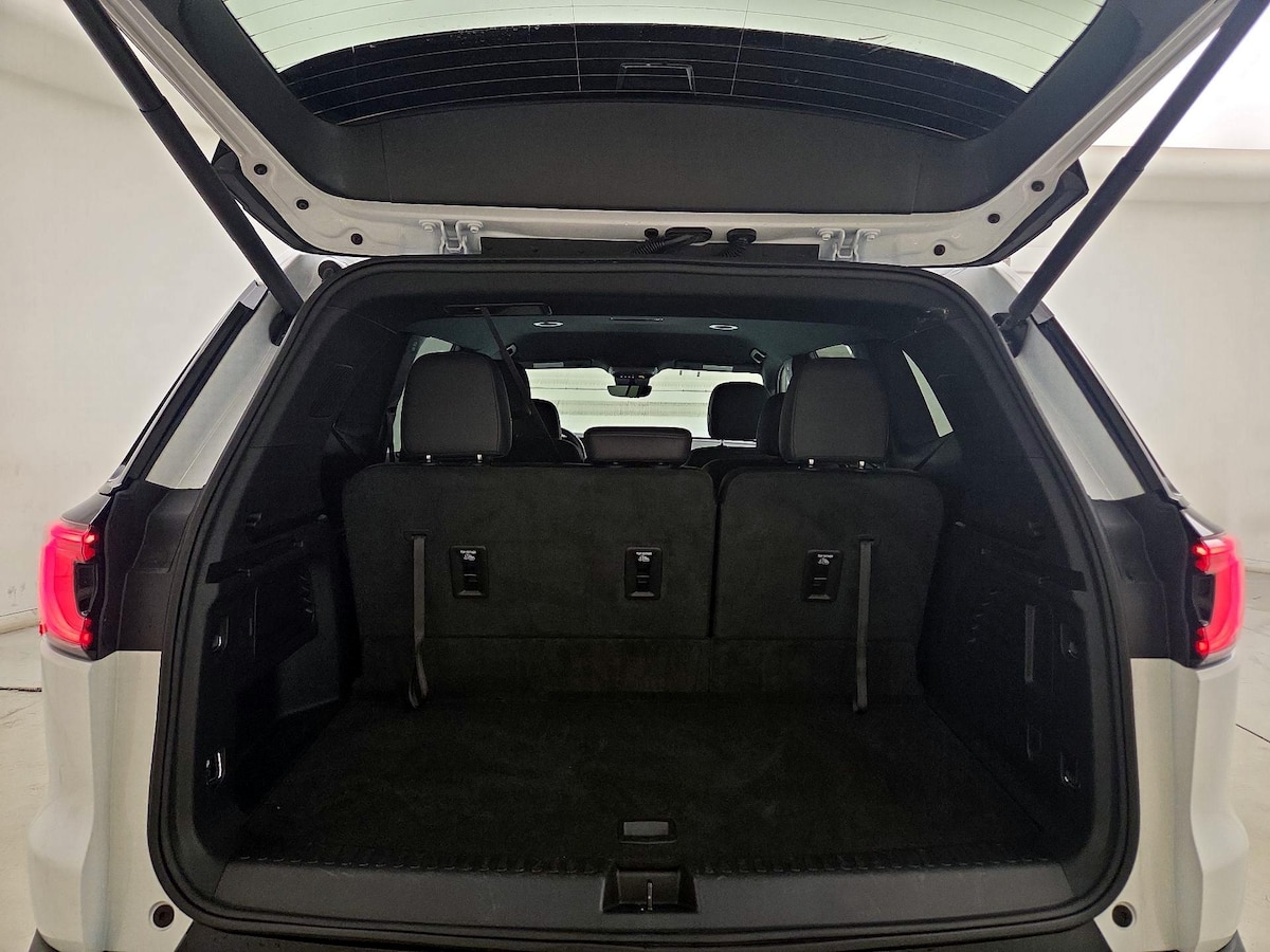 Trunk/Cargo (Seats Up)