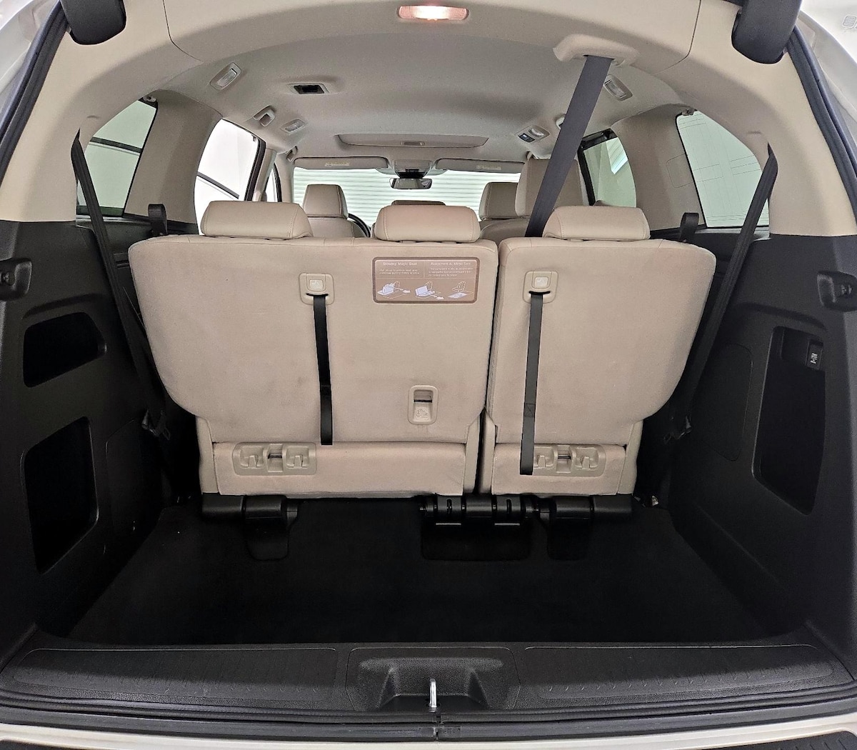 Trunk/Cargo (Seats Up)