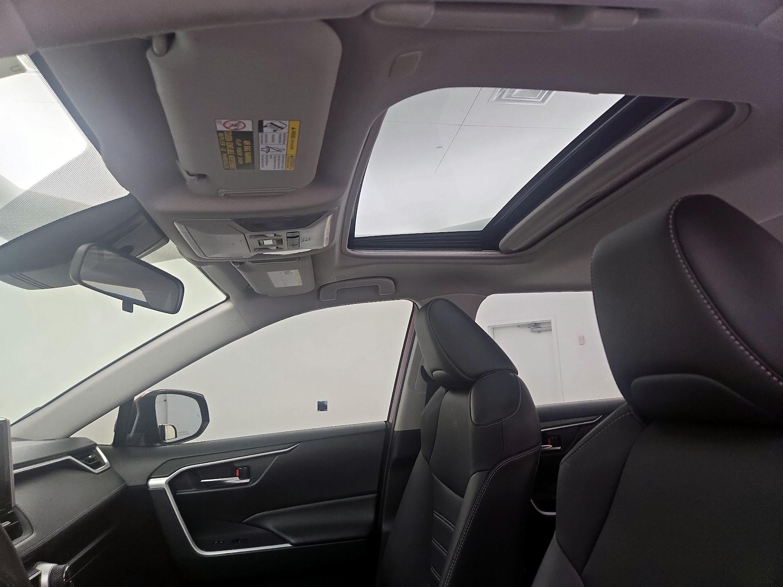 Sunroof(s) & Overhead Airbags