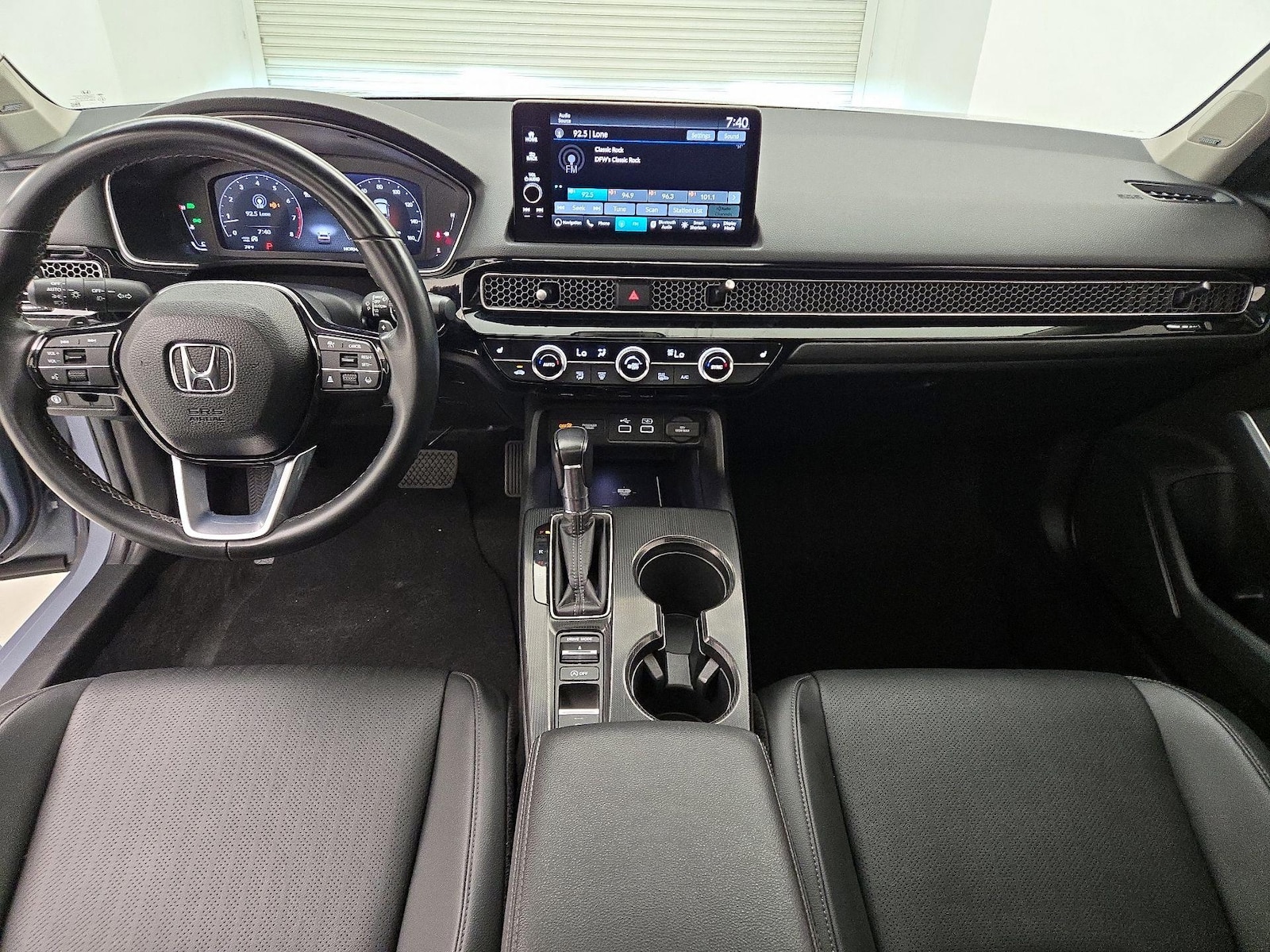 2024 Honda Civic Touring - Photo 10