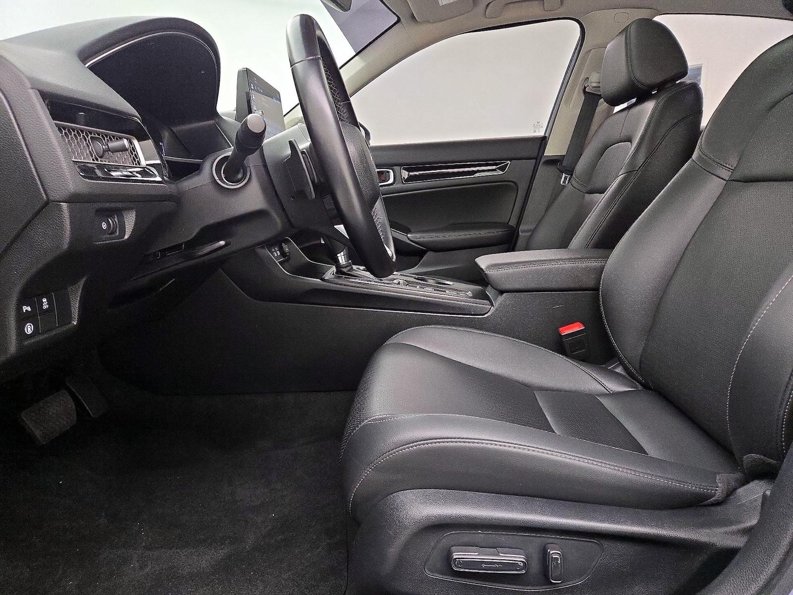 2024 Honda Civic Touring - Photo 12
